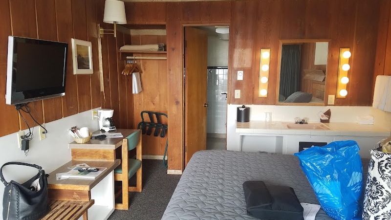 Photo of Sunset Oceanfront Lodging