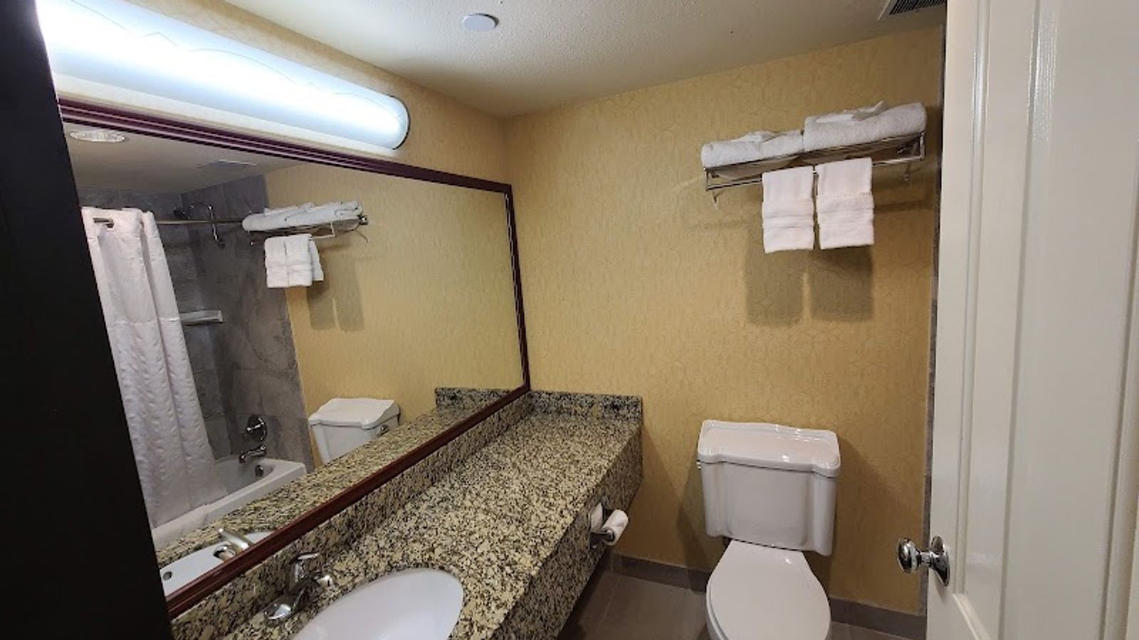 Photo of Baymont by Wyndham Bremerton WA