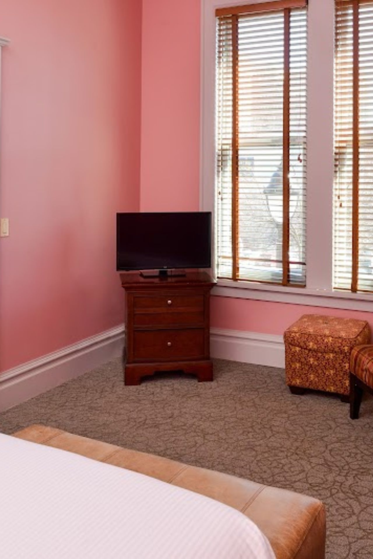 Photo of Montvale Hotel