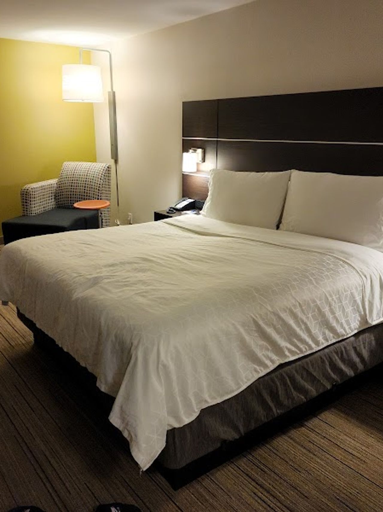 Photo of Holiday Inn Express & Suites Belmont by IHG