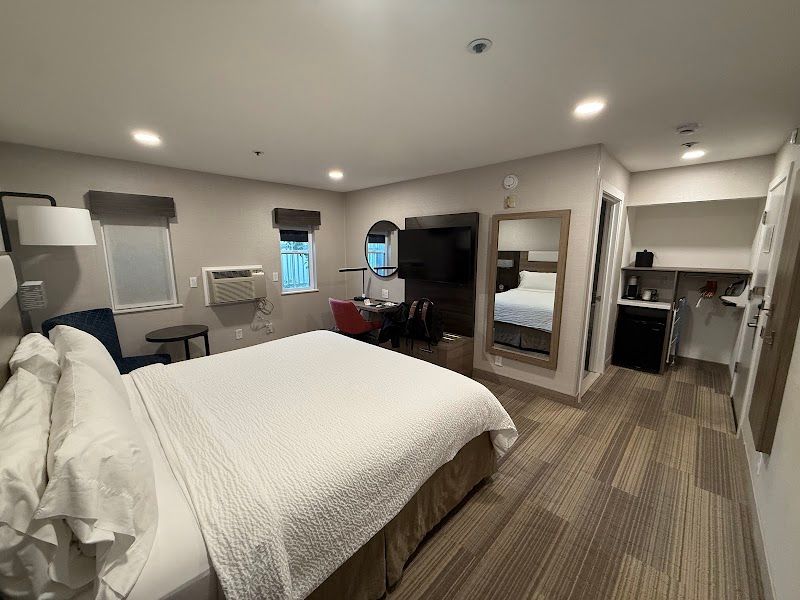 Photo of Holiday Inn Express - Standard room