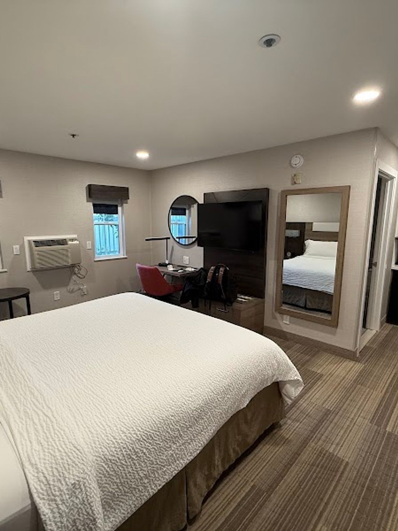 Photo of Holiday Inn Express - Standard room