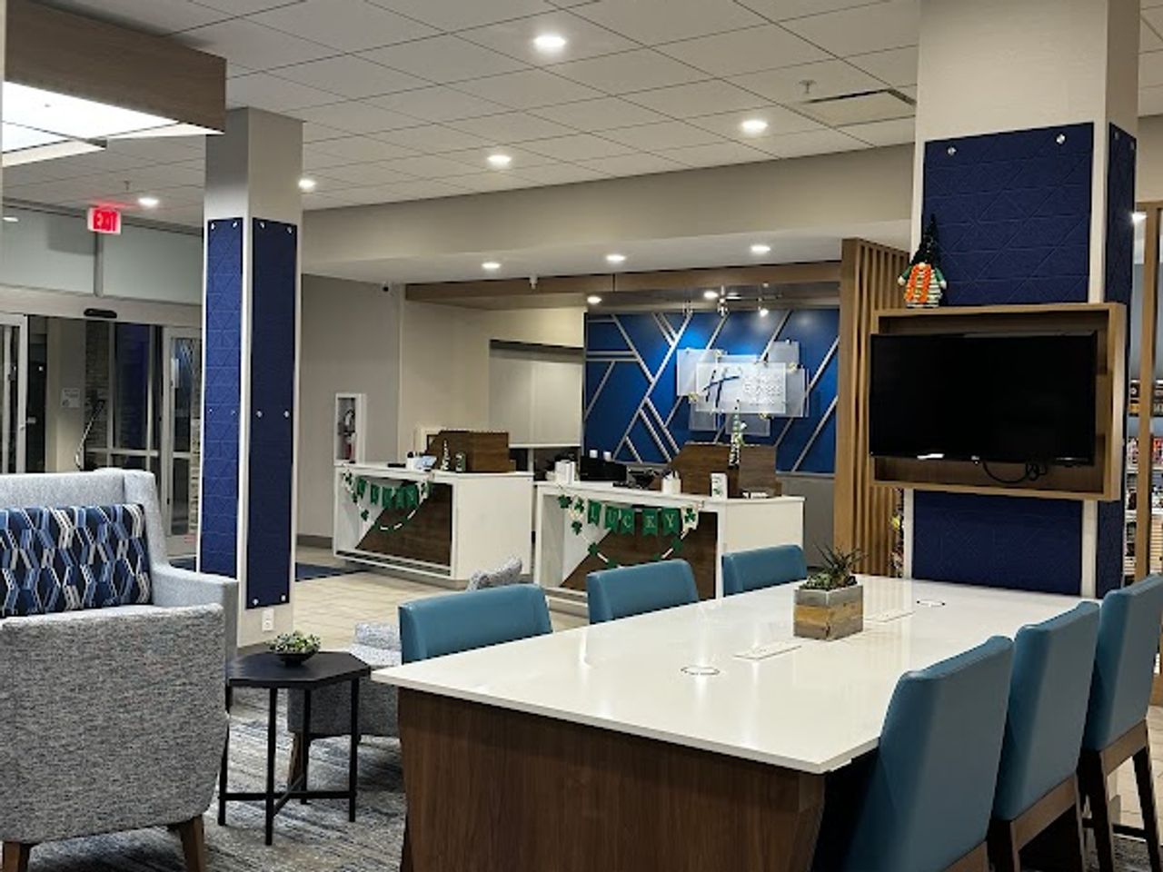 Photo of Holiday Inn Express & Suites Meridian - Boise West