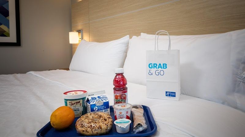 Photo of Holiday Inn Express & Suites Bend South, an IHG Hotel