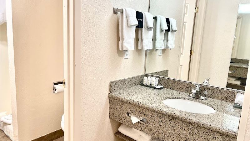 Photo of Wenatchee Inn & Suites