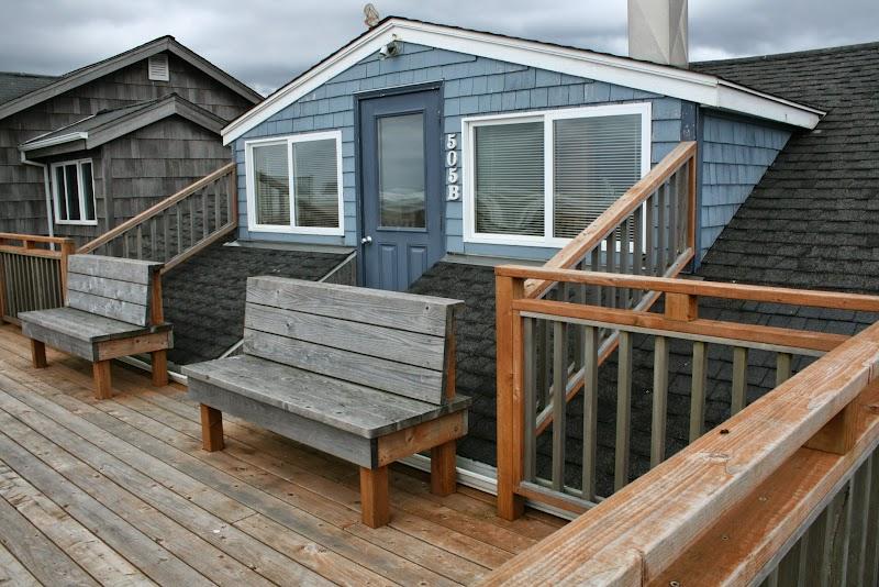 Photo of The Waves Oceanfront Lodging