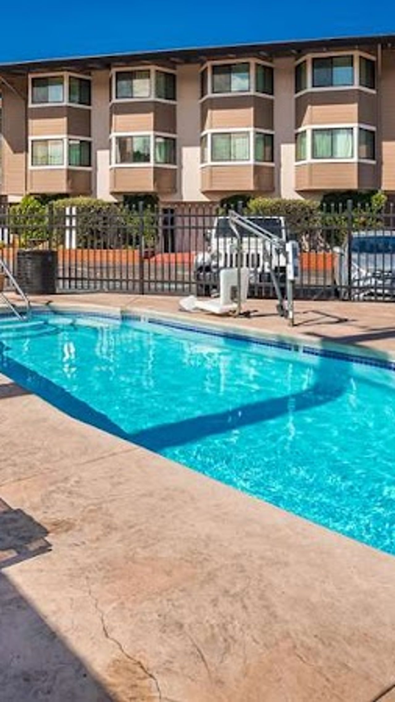 Photo of Best Western De Anza Inn - Outdoor Heated Pool & Hot Tub