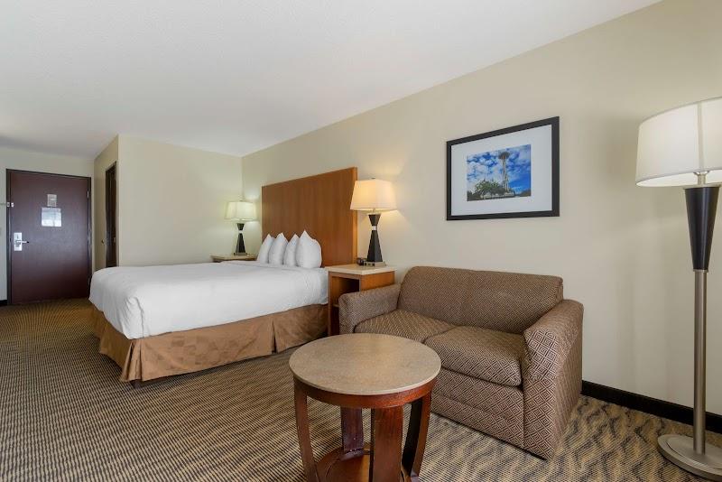 Photo of Best Western Plus Park Place Inn & Suites