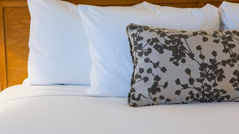 Photo of Looking Glass Inn