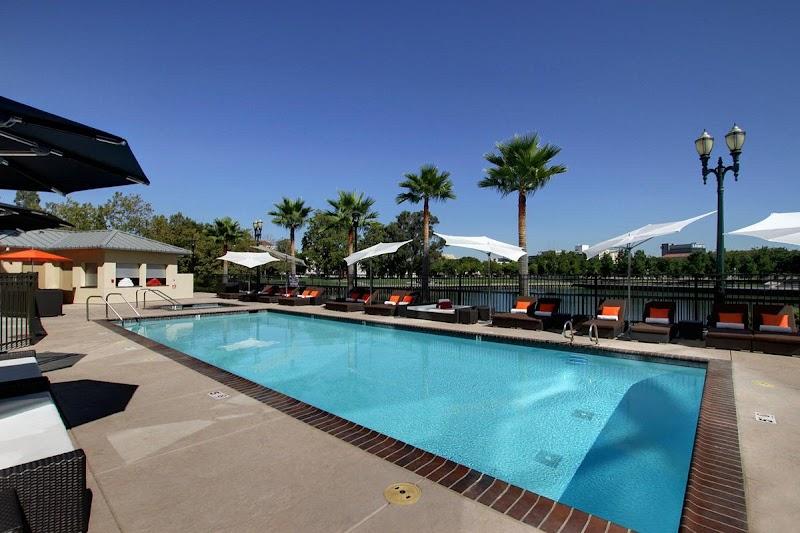 Photo of University Plaza Waterfront Hotel