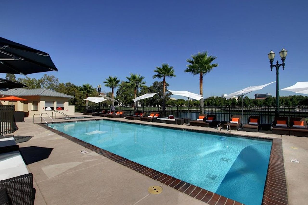 Photo of University Plaza Waterfront Hotel