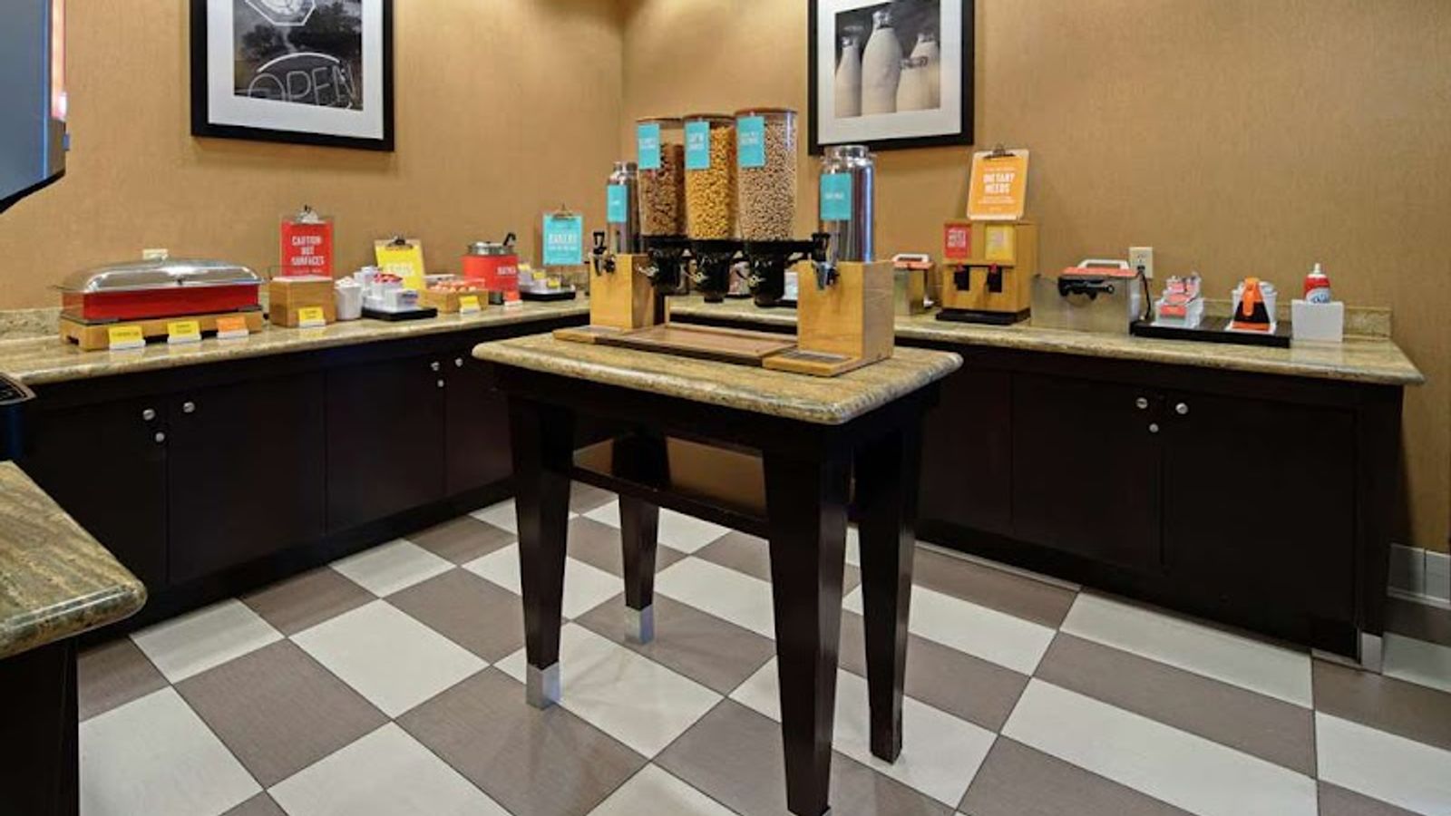 Photo of Hampton Inn & Suites Bremerton