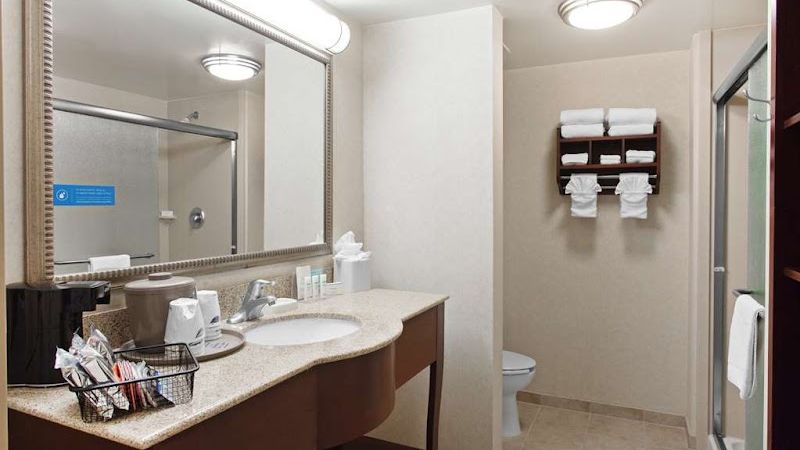 Photo of Hampton Inn & Suites Oakland Airport-Alameda