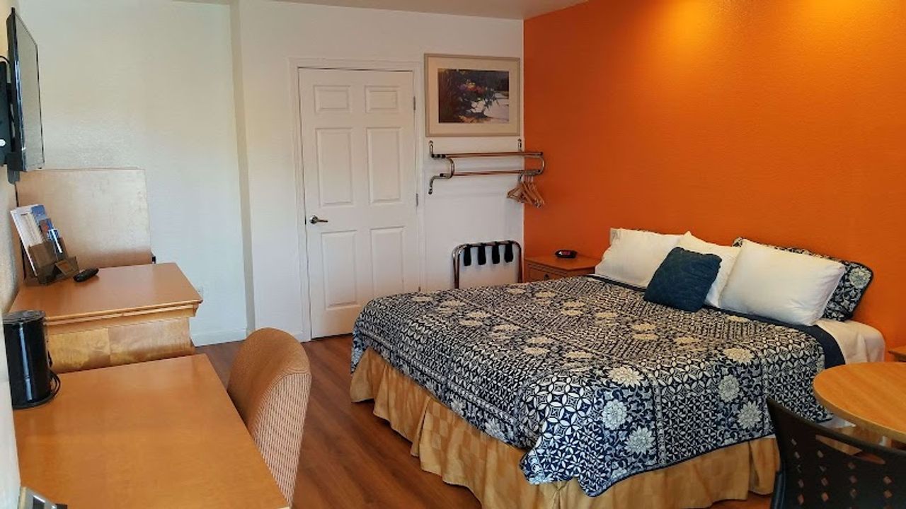 Photo of Rodeway Inn Alameda-Oakland