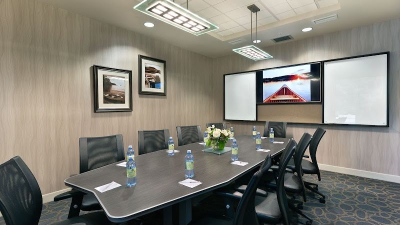 Photo of Oxford Suites Bellingham