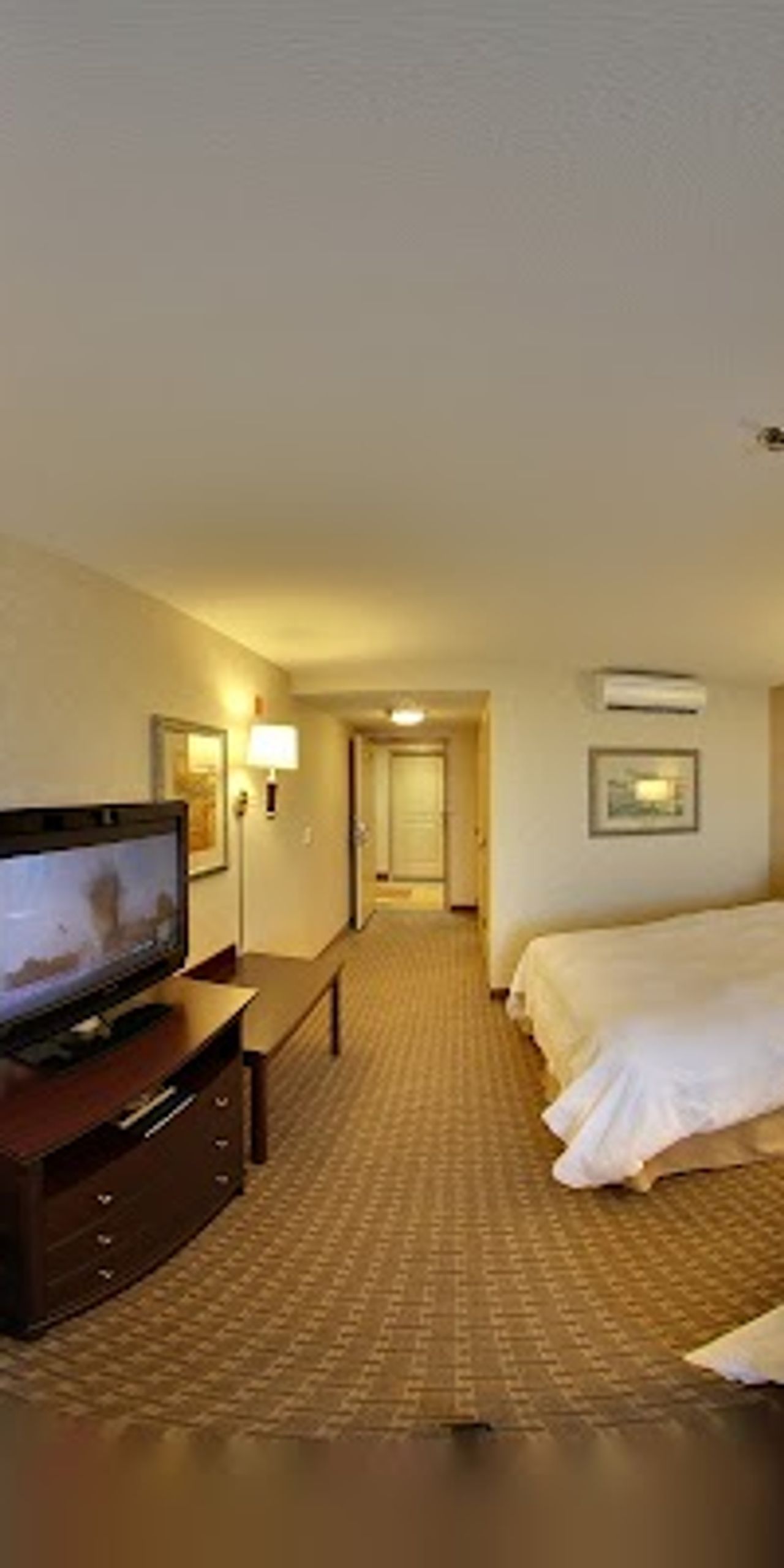 Photo of Hampton Inn & Suites Oakland Airport-Alameda