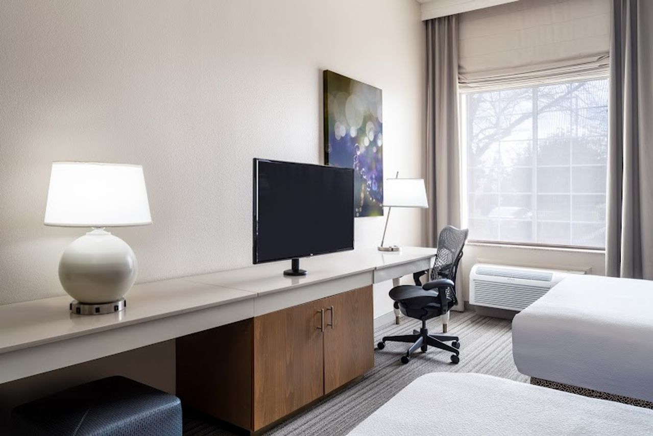 Photo of Hilton Garden Inn Bakersfield