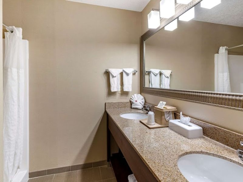 Photo of Comfort Suites Linn County Fairground and Expo