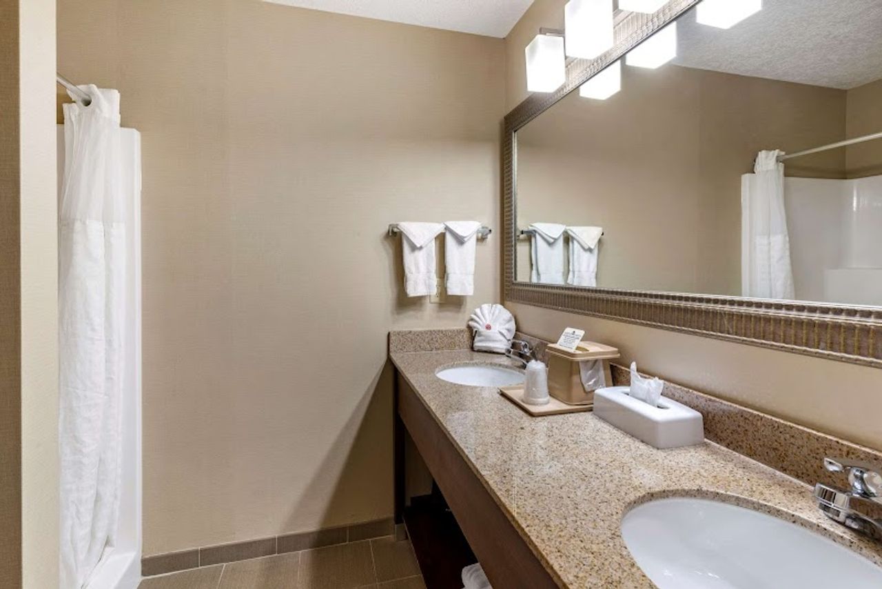 Photo of Comfort Suites Linn County Fairground and Expo