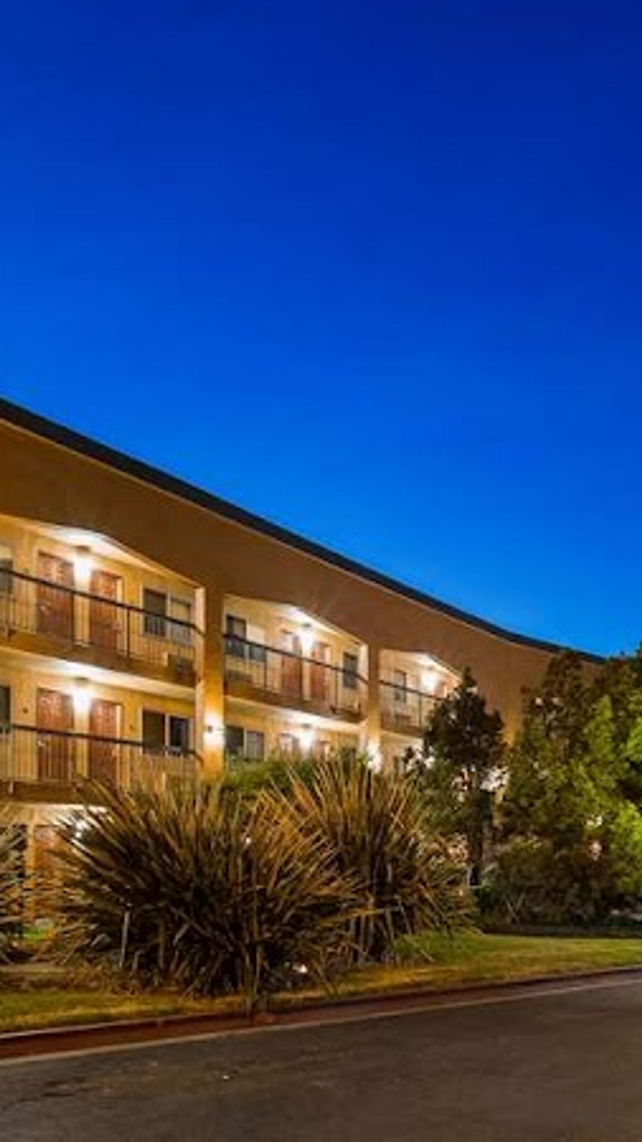 Photo of Best Western Plus Pleasanton Inn