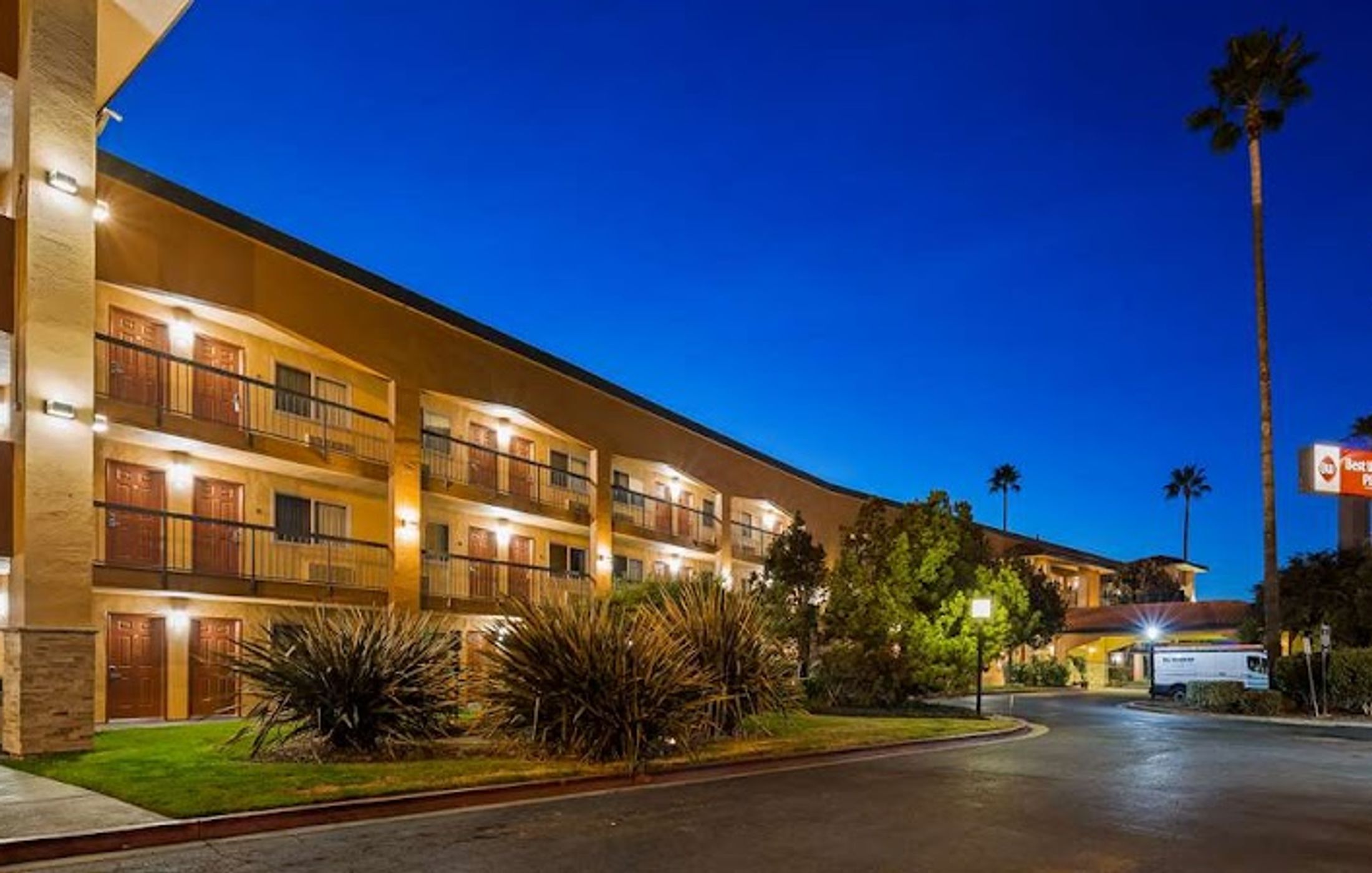 Best Western Plus Pleasanton Inn