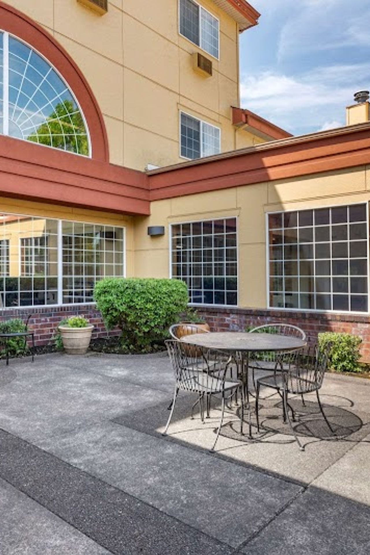 Photo of Comfort Suites Salem