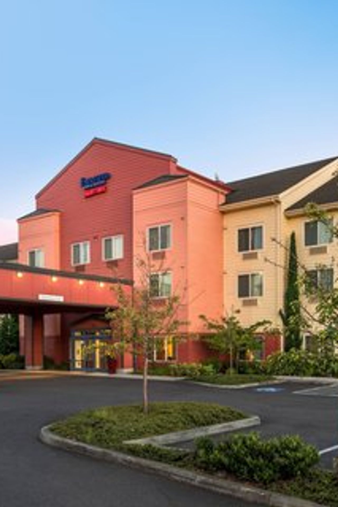 Photo of Fairfield Inn & Suites Portland North