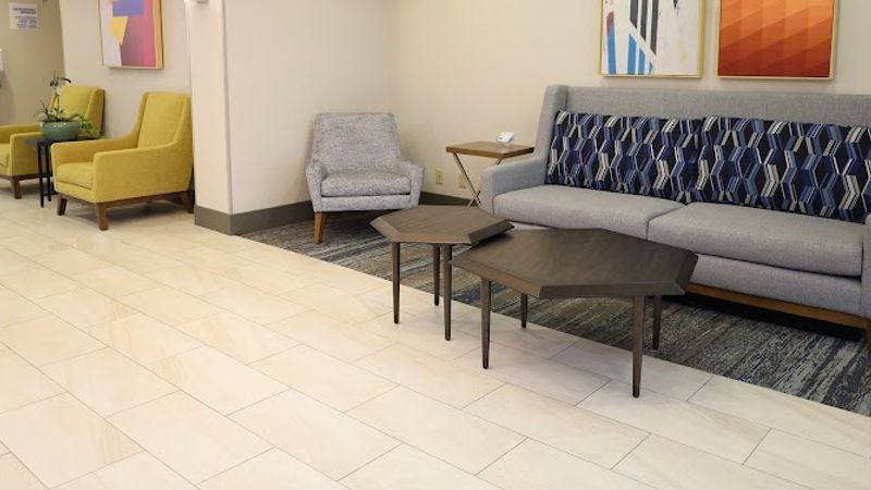 Photo of Holiday Inn Express & Suites Vancouver Mall/Portland Area, an IHG Hotel