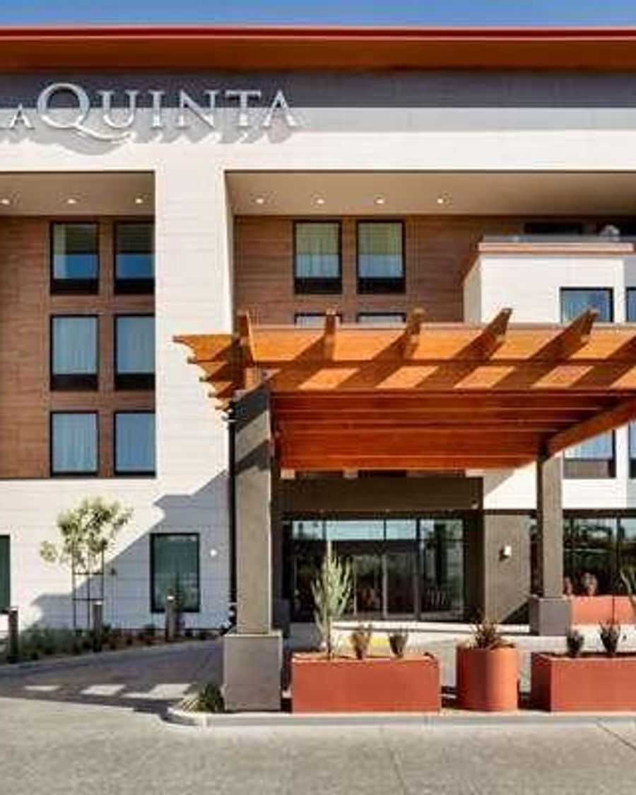 La Quinta Inn & Suites by Wyndham Santa Rosa Sonoma