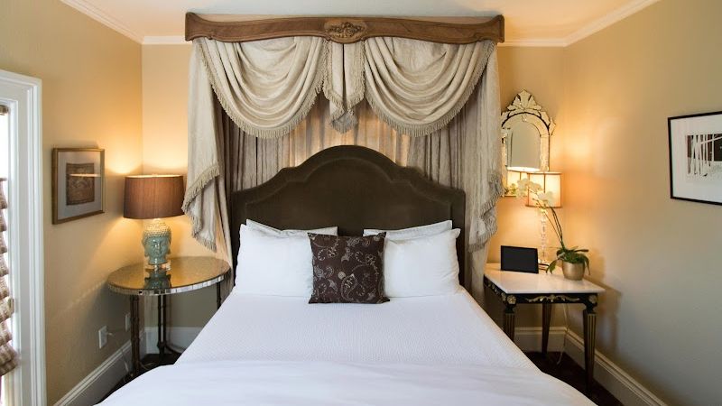 Photo of Embrace Calistoga