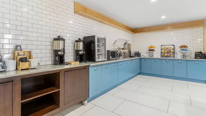 Photo of Country Inn & Suites by Radisson, Vallejo Napa Valley, CA