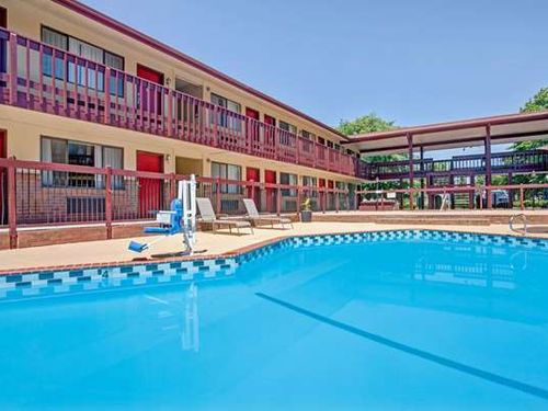 Photo of Super 8 by Wyndham Albany