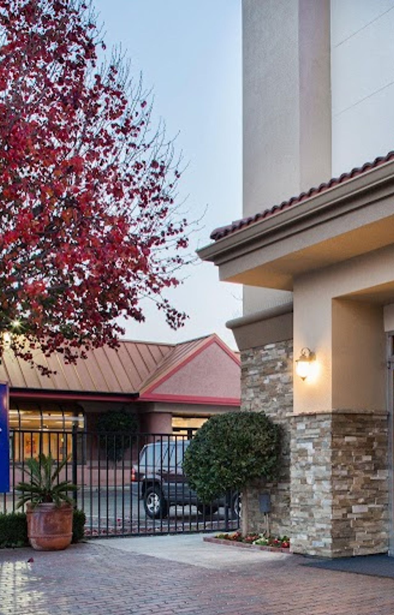Photo of Holiday Inn Express Redwood City-Central by IHG