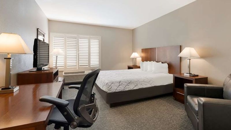 Photo of Best Western Lanai Garden Inn & Suites