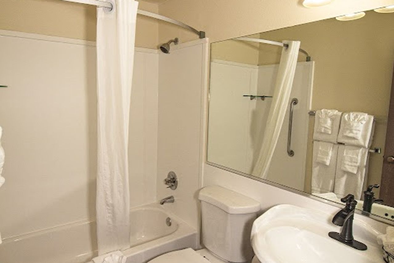 Photo of FairBridge Inn & Suites Sandpoint