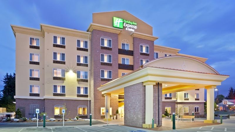 Holiday Inn Express & Suites Seattle North - Lynnwood, an IHG Hotel