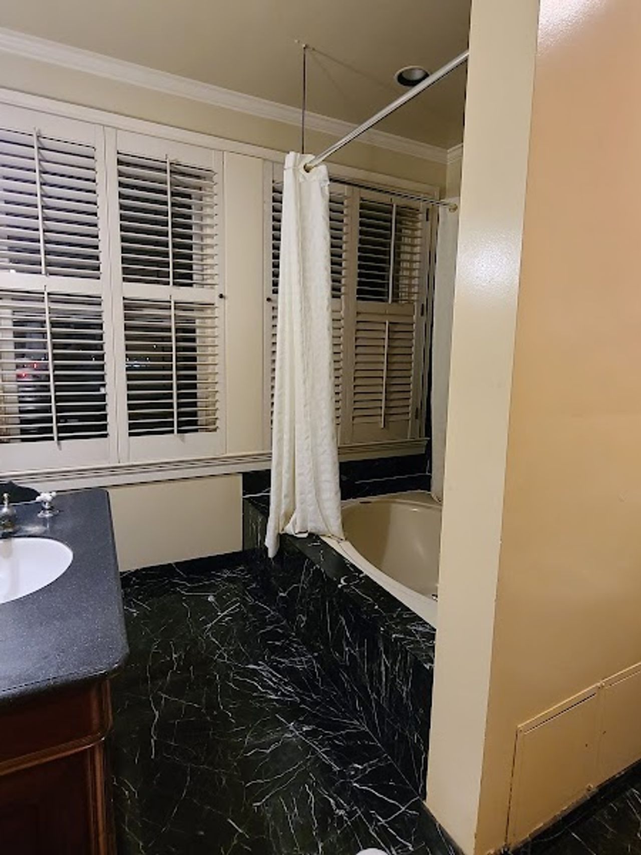 Photo of The Monterey Hotel - Bathroom, soaking tub