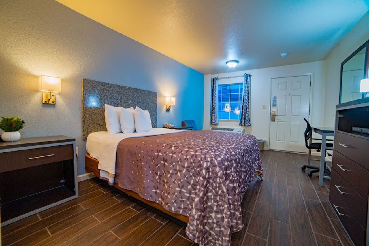 Photo of Turlock Inn