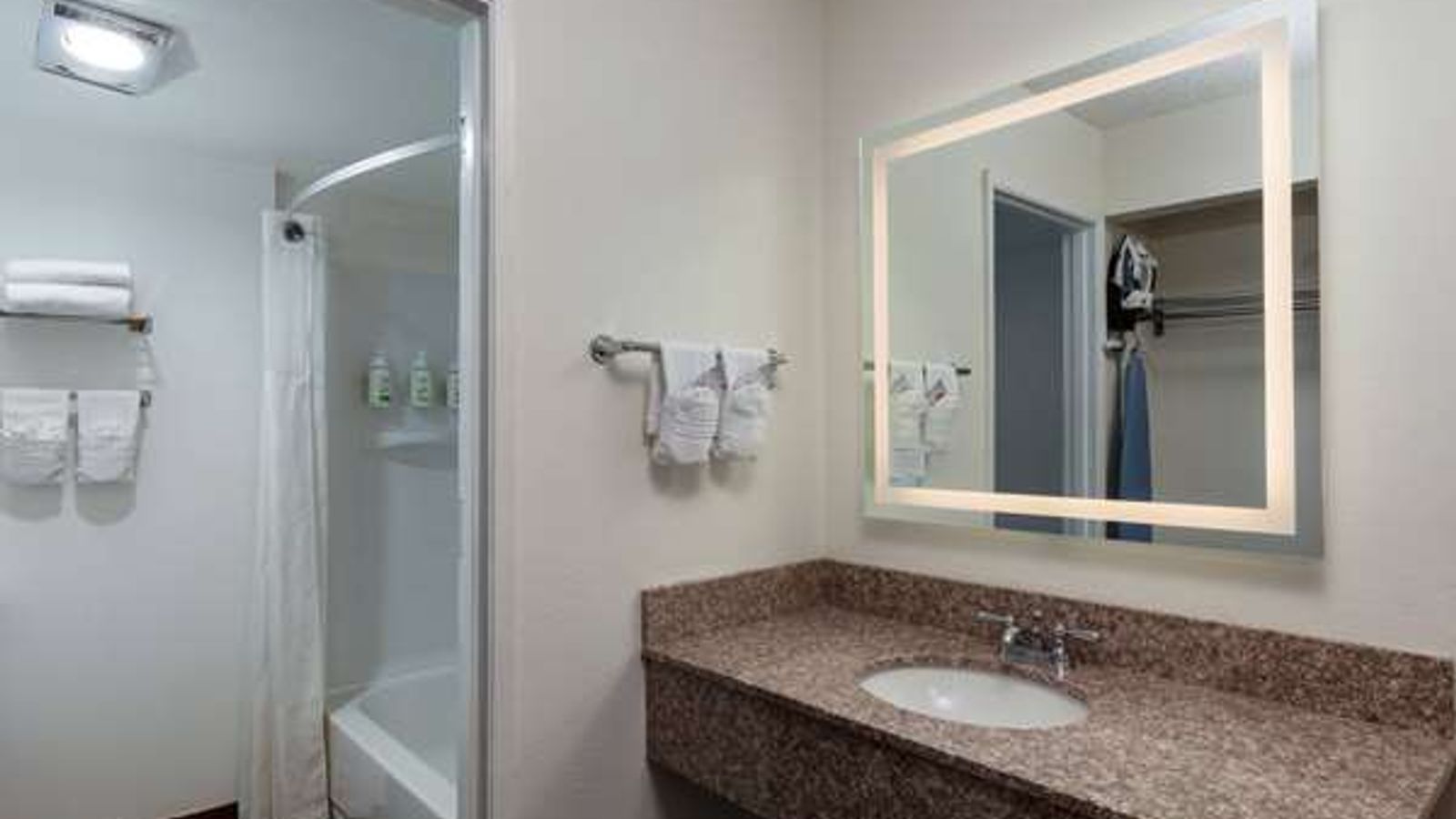 Photo of Ramada by Wyndham Spokane Airport