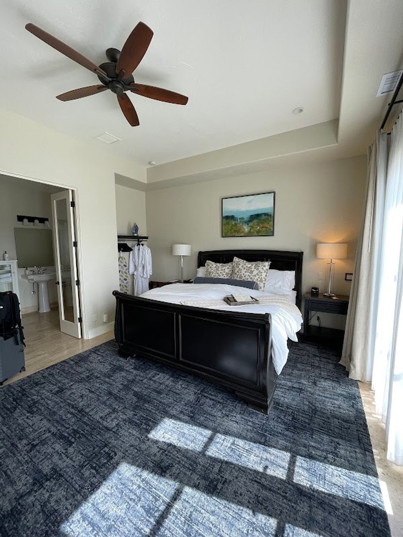 Black Walnut Inn & Vineyard - Wine Country Room