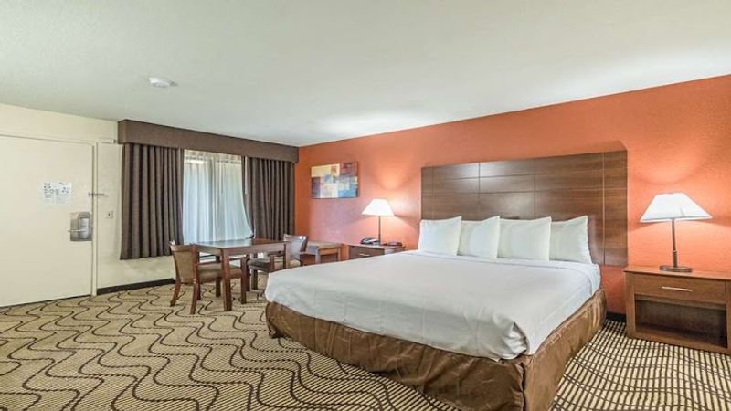 Photo of Best Western Roseville Inn