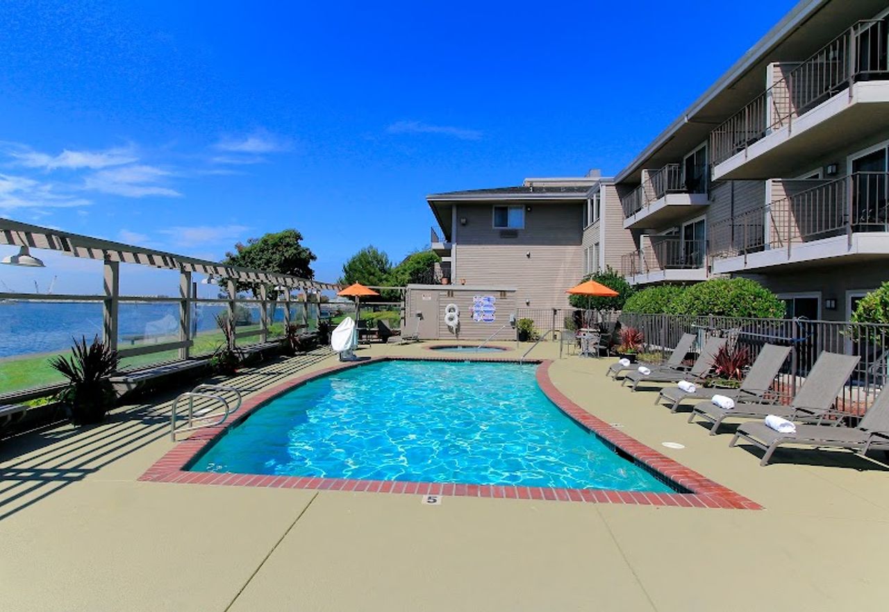 Photo of Executive Inn & Suites