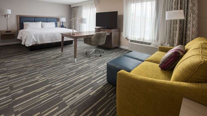 Photo of Hampton Inn & Suites Seattle/Redmond