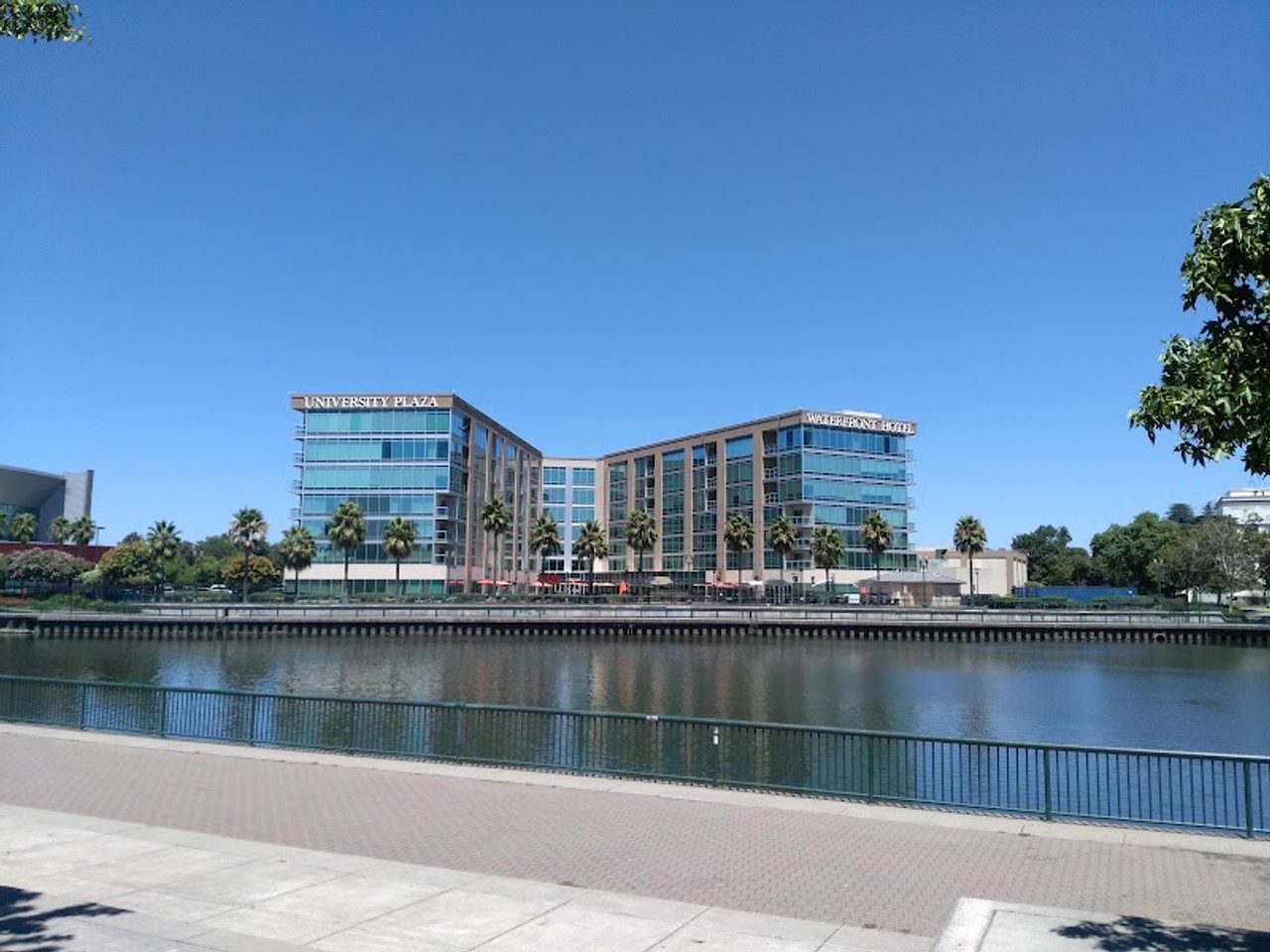 Photo of University Plaza Waterfront Hotel