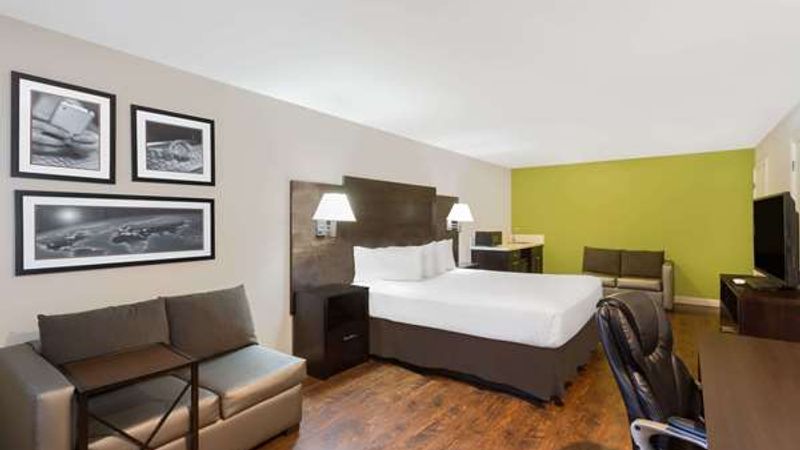 Photo of Baymont by Wyndham Modesto Salida