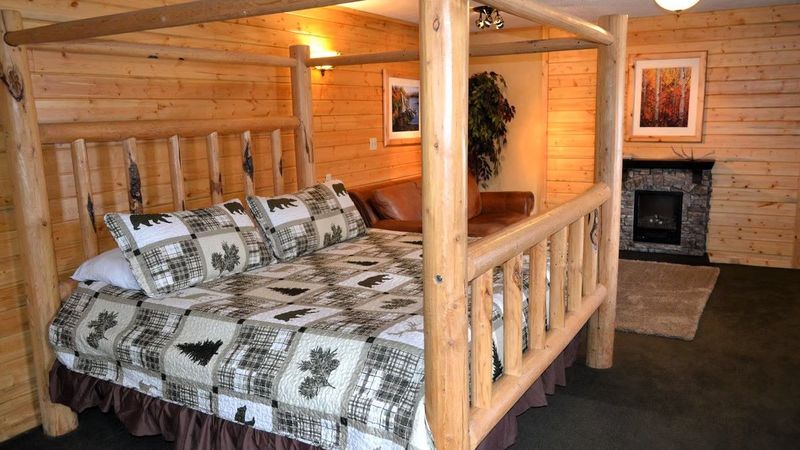 Village Inn Restaurant - Suite, Premium bedding