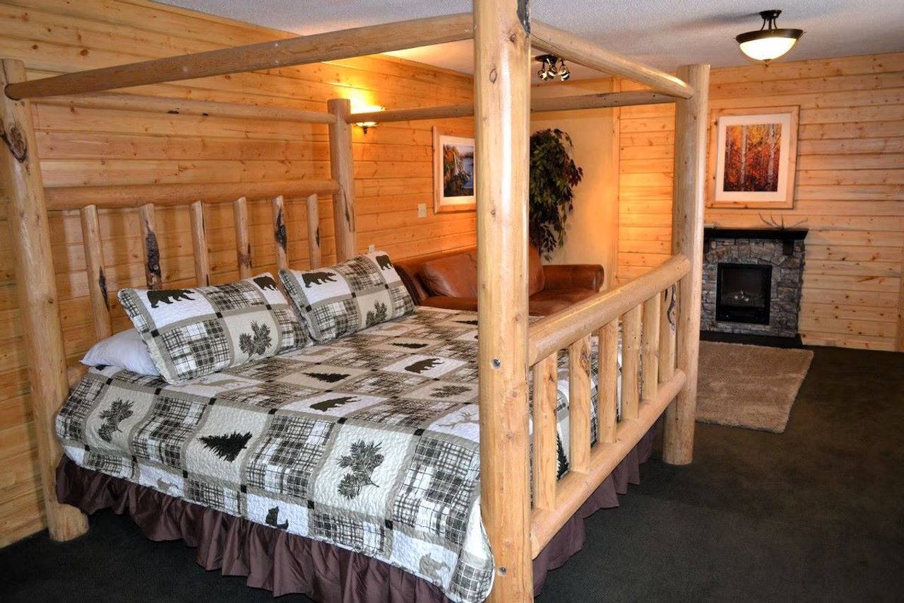 Village Inn Restaurant - Suite, Premium bedding