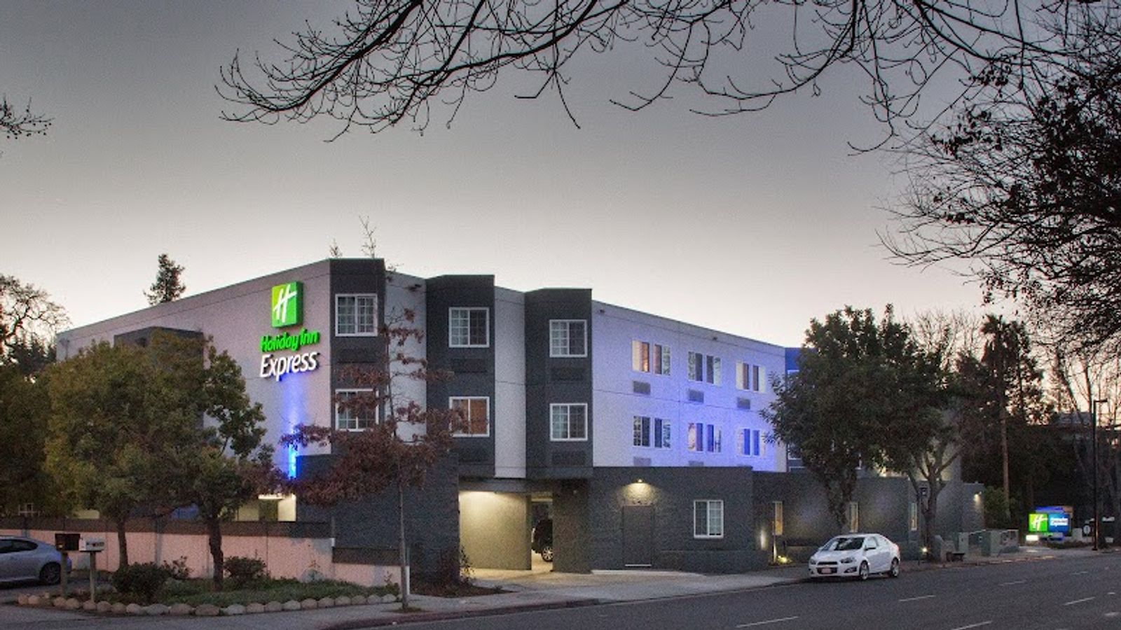 Photo of Holiday Inn Express Mountain View - S Palo Alto, an IHG Hotel