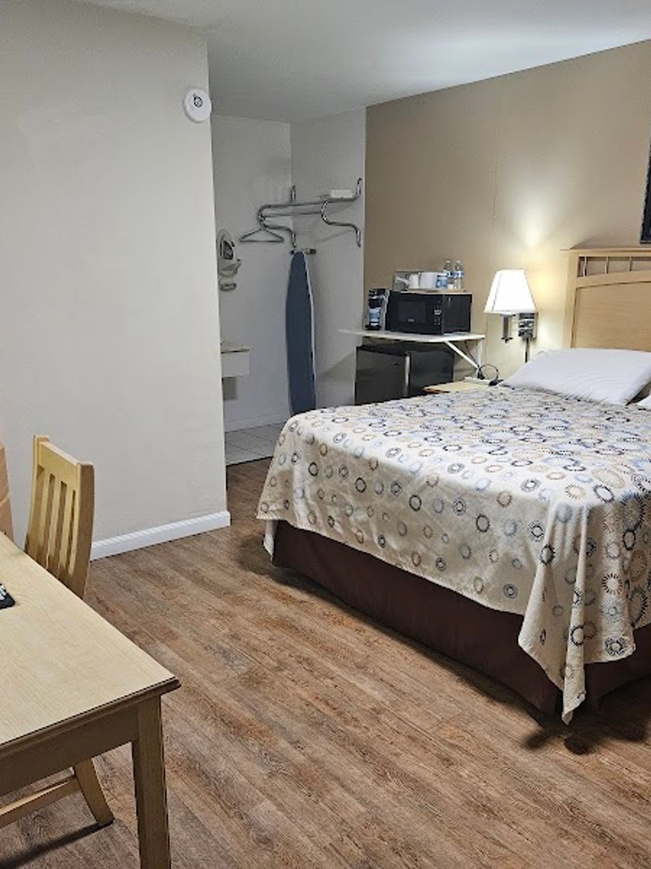 Photo of Redwood Inn