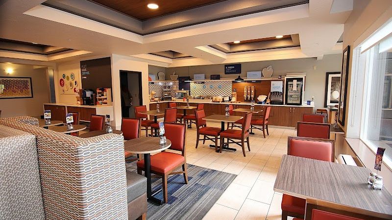 Photo of Holiday Inn Express & Suites Ashland, an IHG Hotel